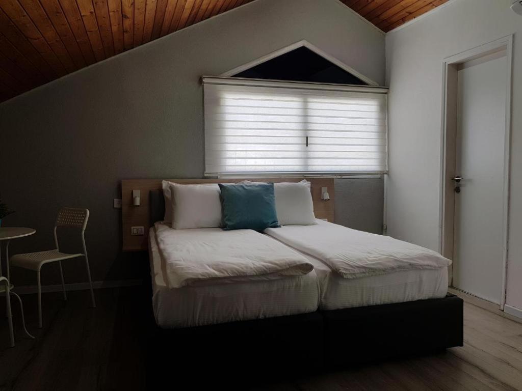 Airport Guest House Or Yehuda Zimmer foto